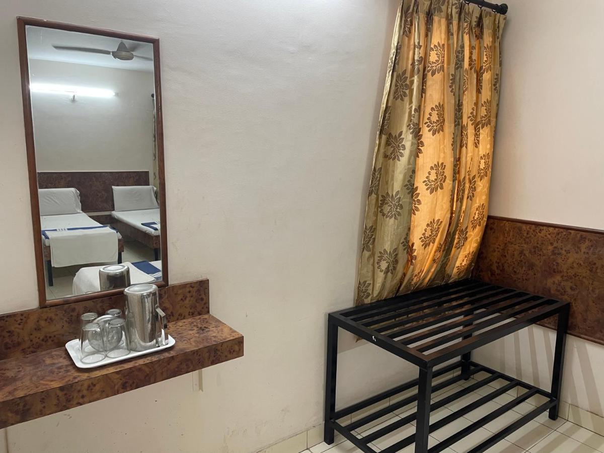 Sri Durgamba Lodge Bangalore Luaran gambar